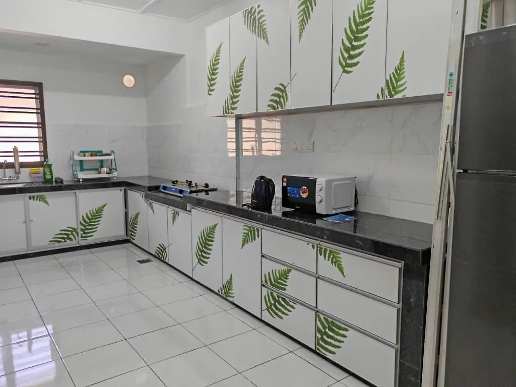 Paragon Homestay Melaka - 10Pax,5Br,5Bath